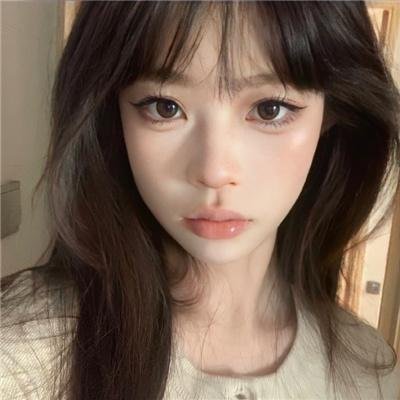 找个老伴儿回村过年